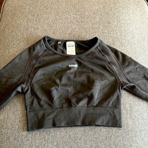 Black gymshark top